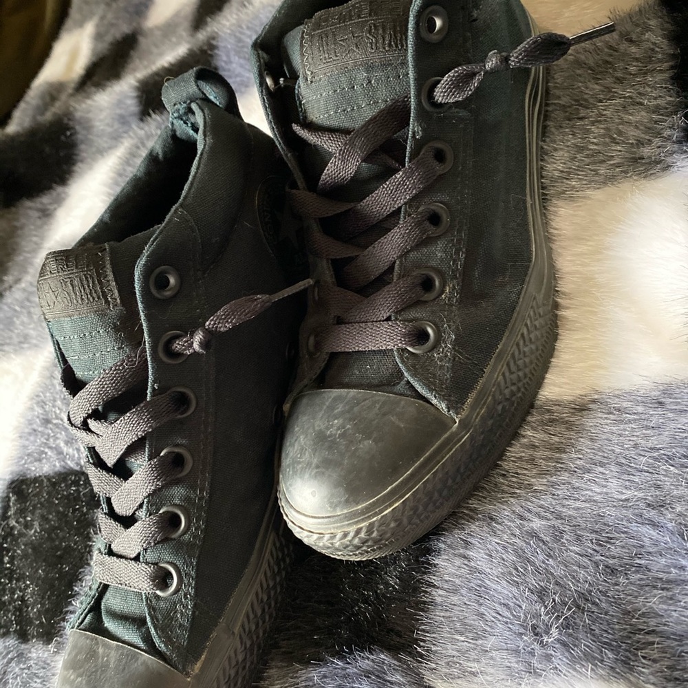 🖤 Black on Black - Mid Top Chucks 🖤 - Picture 3 of 4
